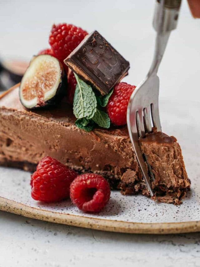 Vegan Chocolate Mousse Cake