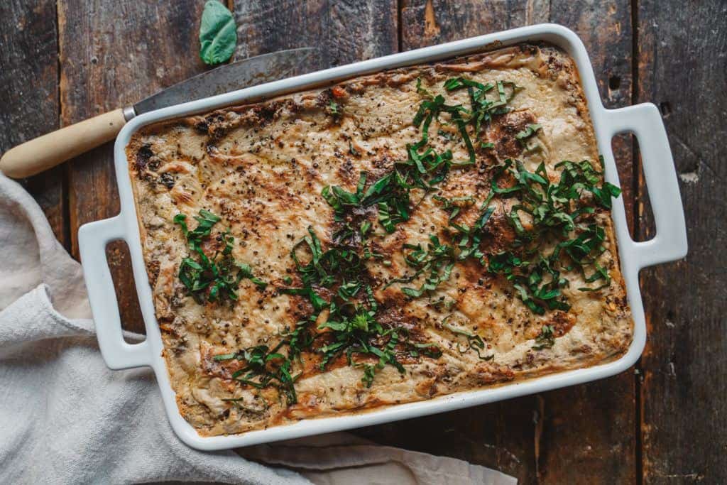 Creamy Pesto Tomato Lasagna - FoodByMaria