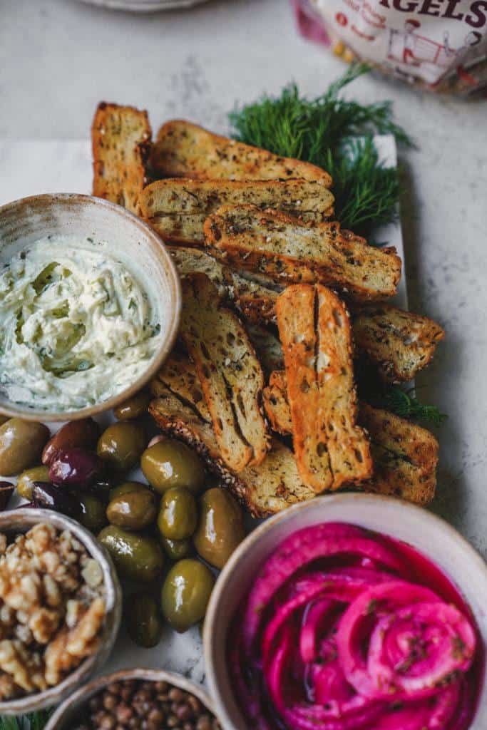 Bagel Bites + Vegan Garlic Herb Cream Cheese - FoodByMaria