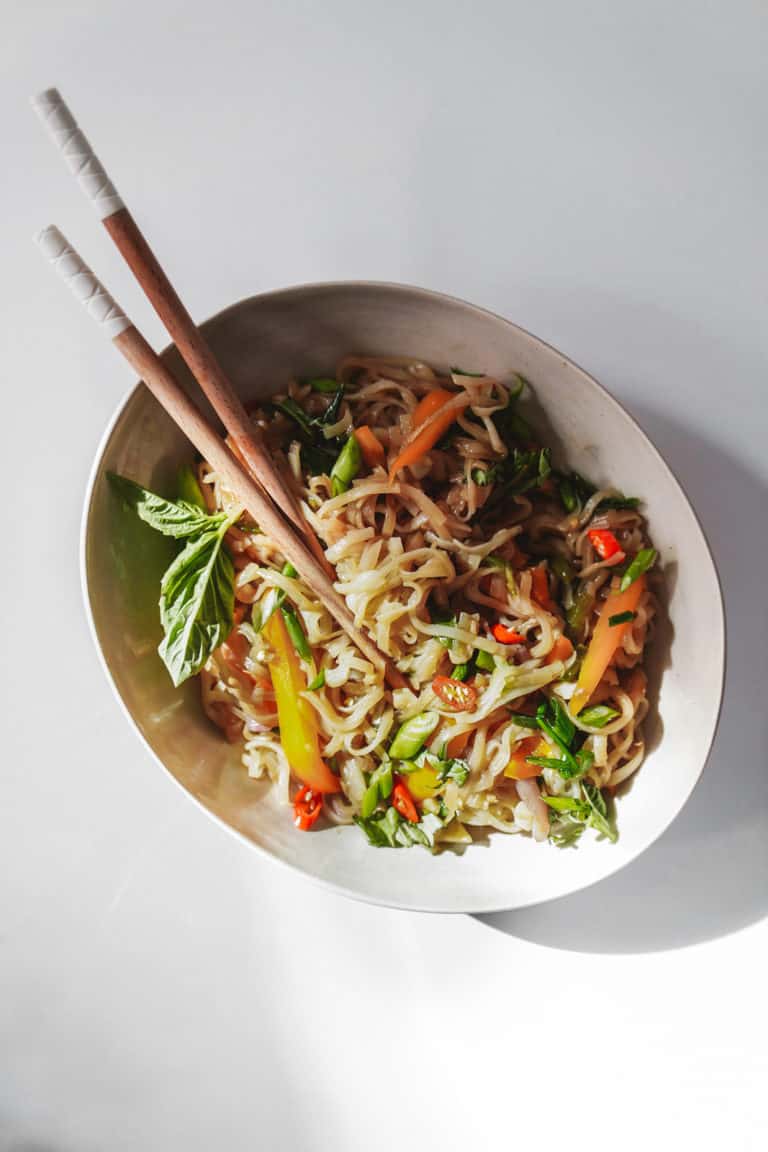 Vegan Drunken Noodles Recipe | FoodByMaria