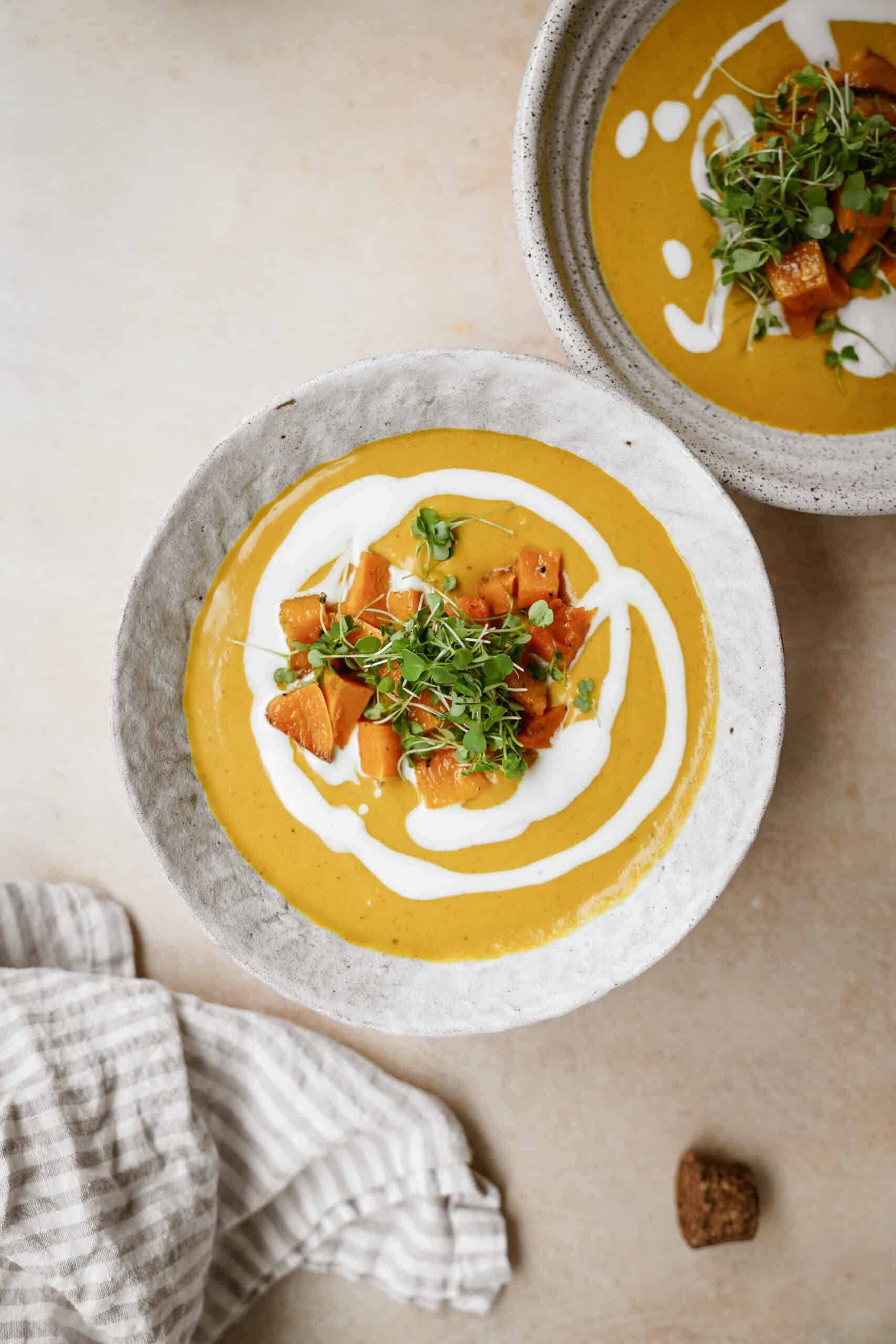 Cozy Pumpkin Curry Soup Recipe - Jar Of Lemons