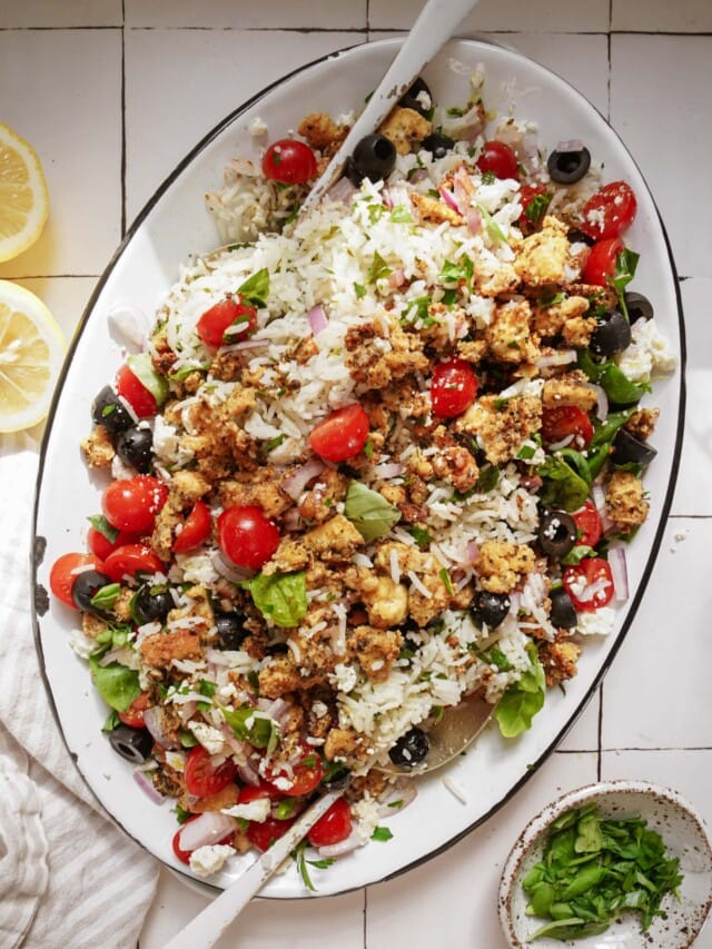 Rice bowls in a serving platter